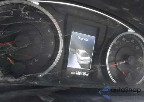 2016 Toyota Camry Se z USA, uszkodzony, nr VIN 4T1BF1FK3GU227204